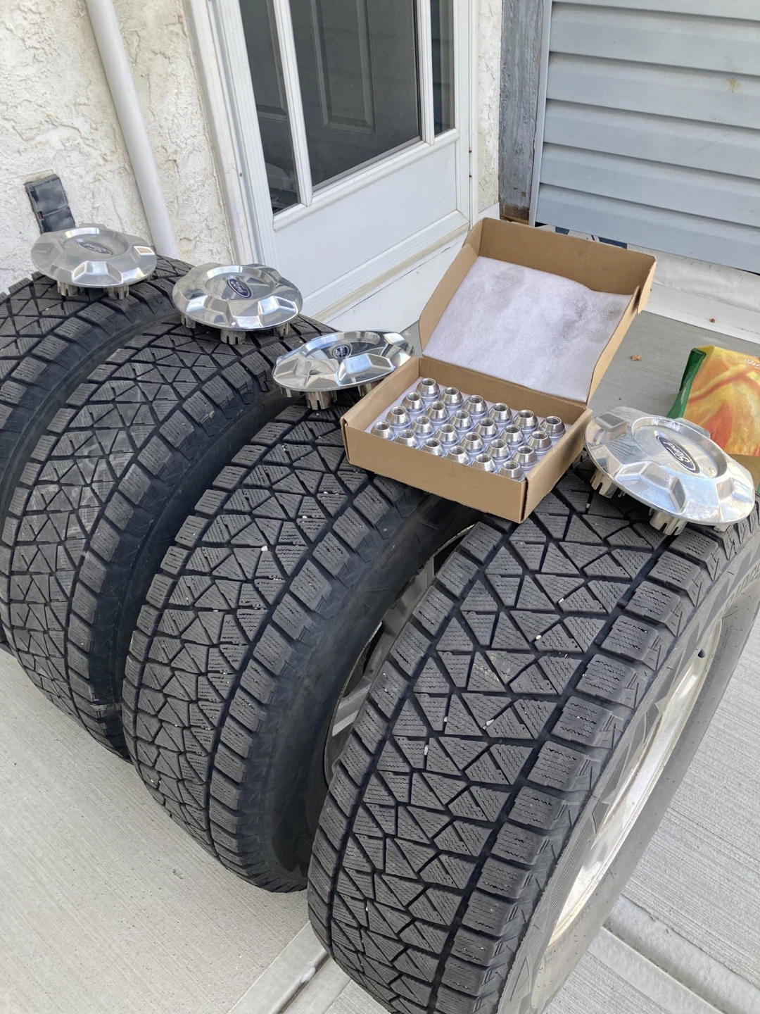 Blizzak winter tires 265/70R17 **read full ad**