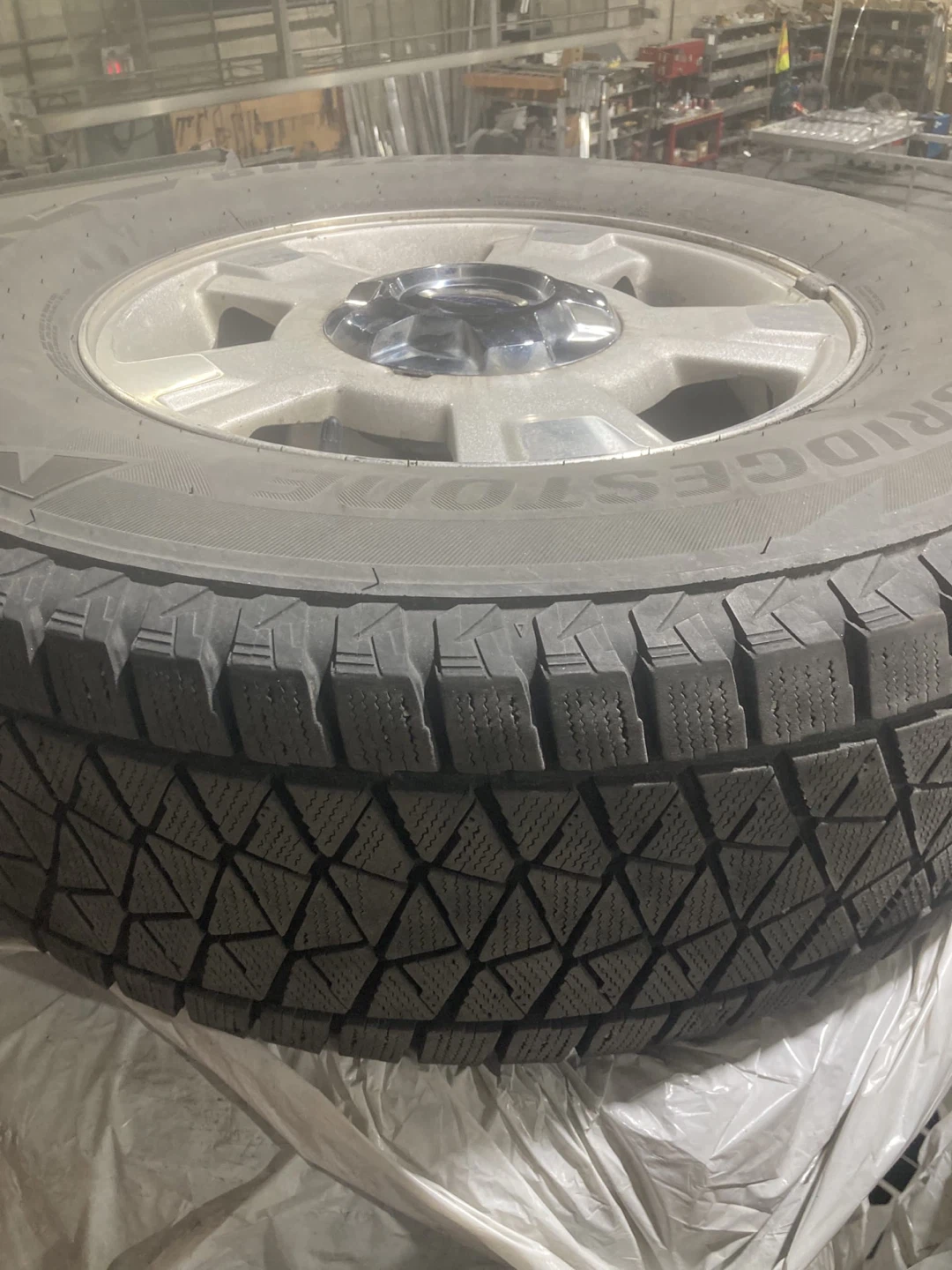 Blizzak winter tires 265/70R17 **read full ad** - photo 4