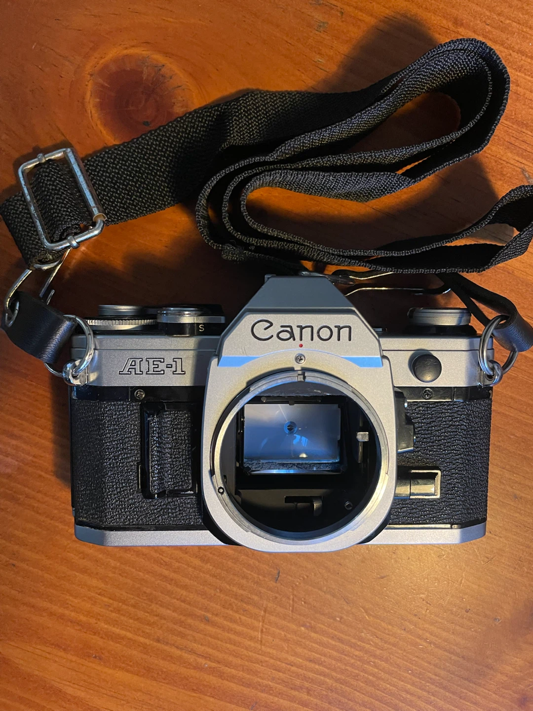 Canon AE-1 35mm Film Camera Kit w/ 3 Lenses, Cases & Databack A - photo 2