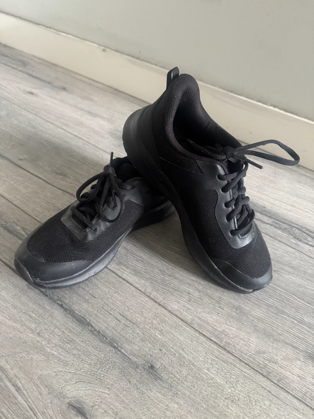 Black Running Shoes