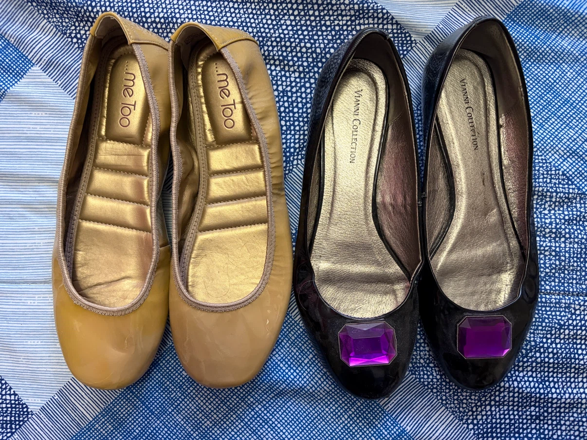 2 pairs of women’s ballet flats (size 10)