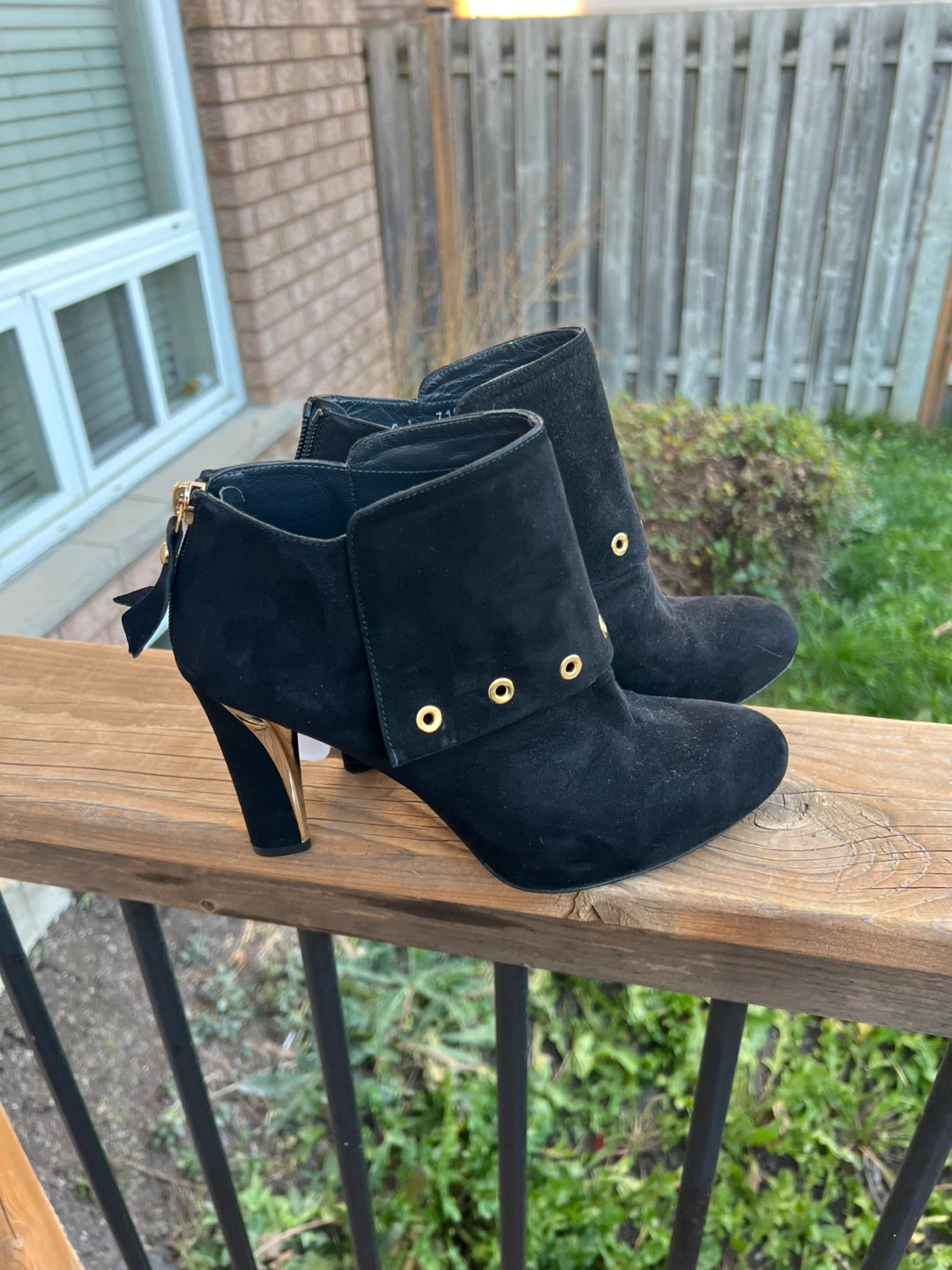 Stuart Weitzman ankle boots size 8.5