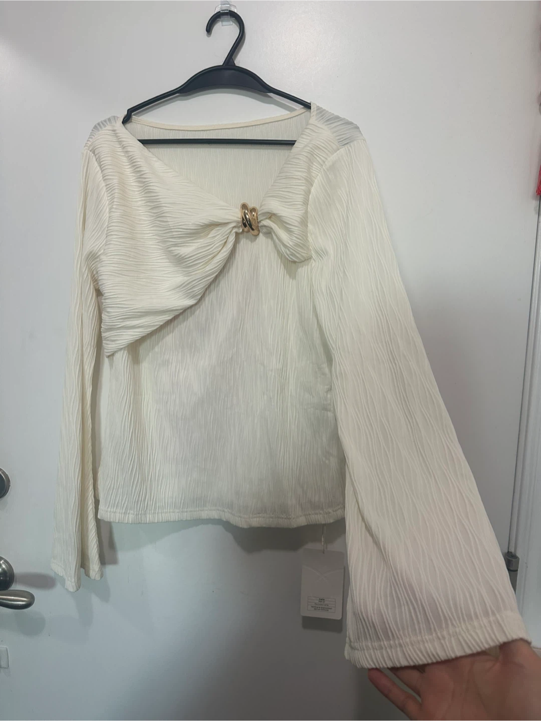 MOTF White Long-Sleeve Textured Top - photo 4