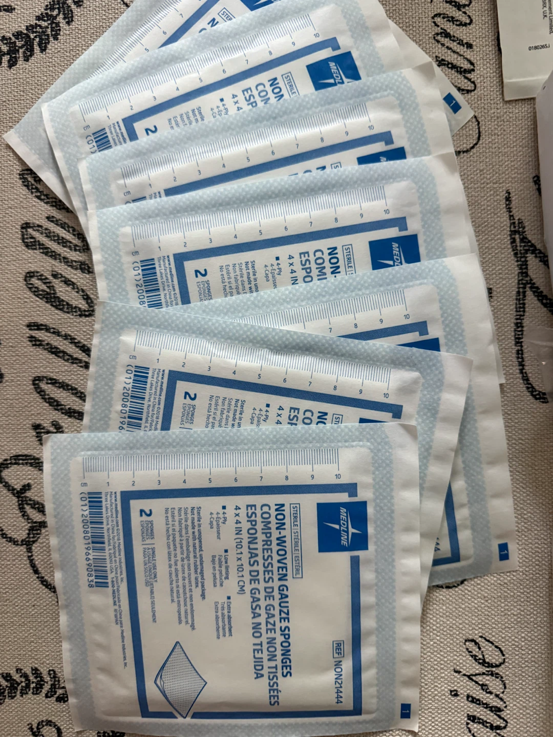Medical First Aid Assortment: Inadine & Medline Gauze - photo 4