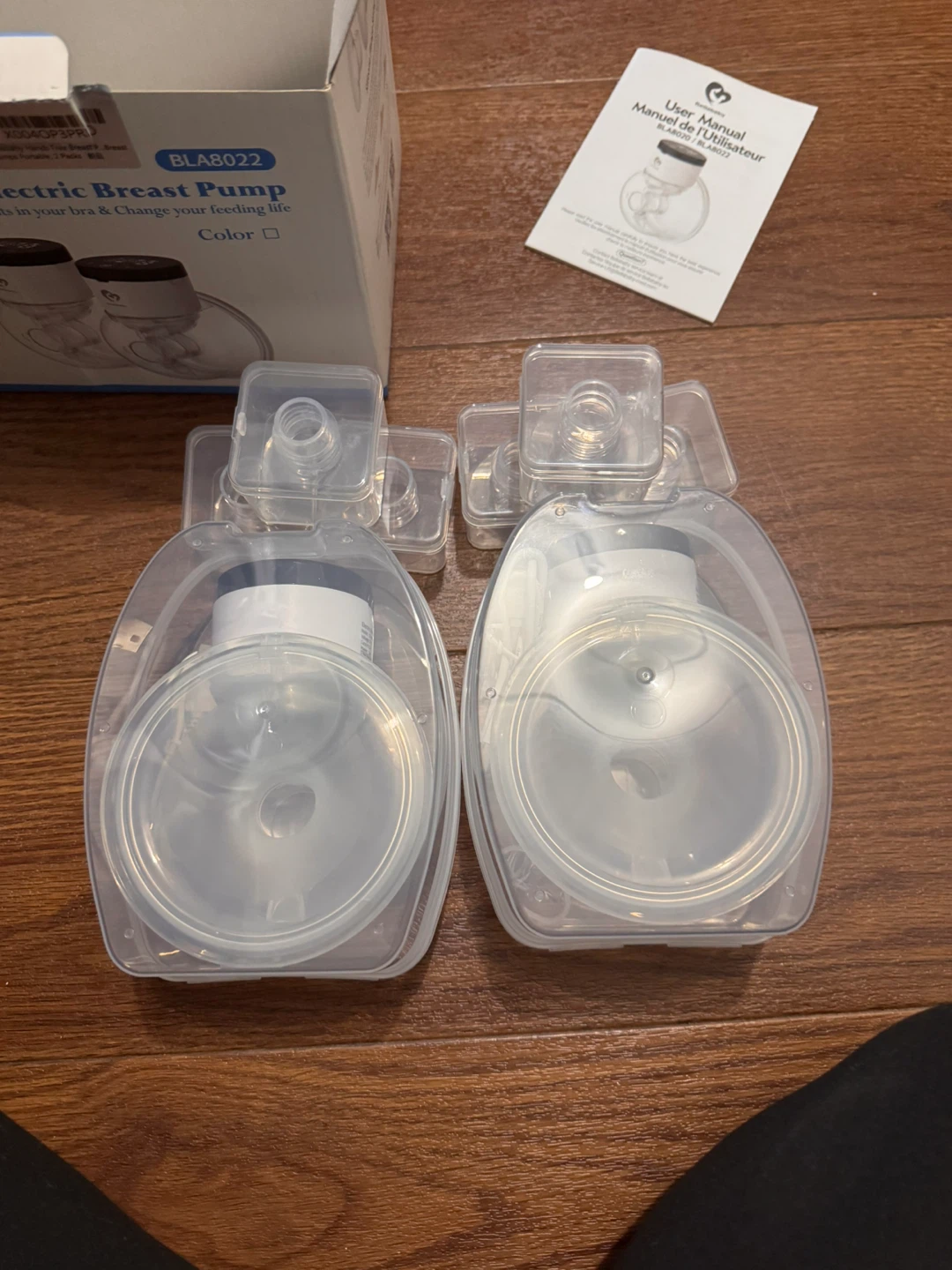 Wearable Breast Pump + breastfeeding accessories - photo 2
