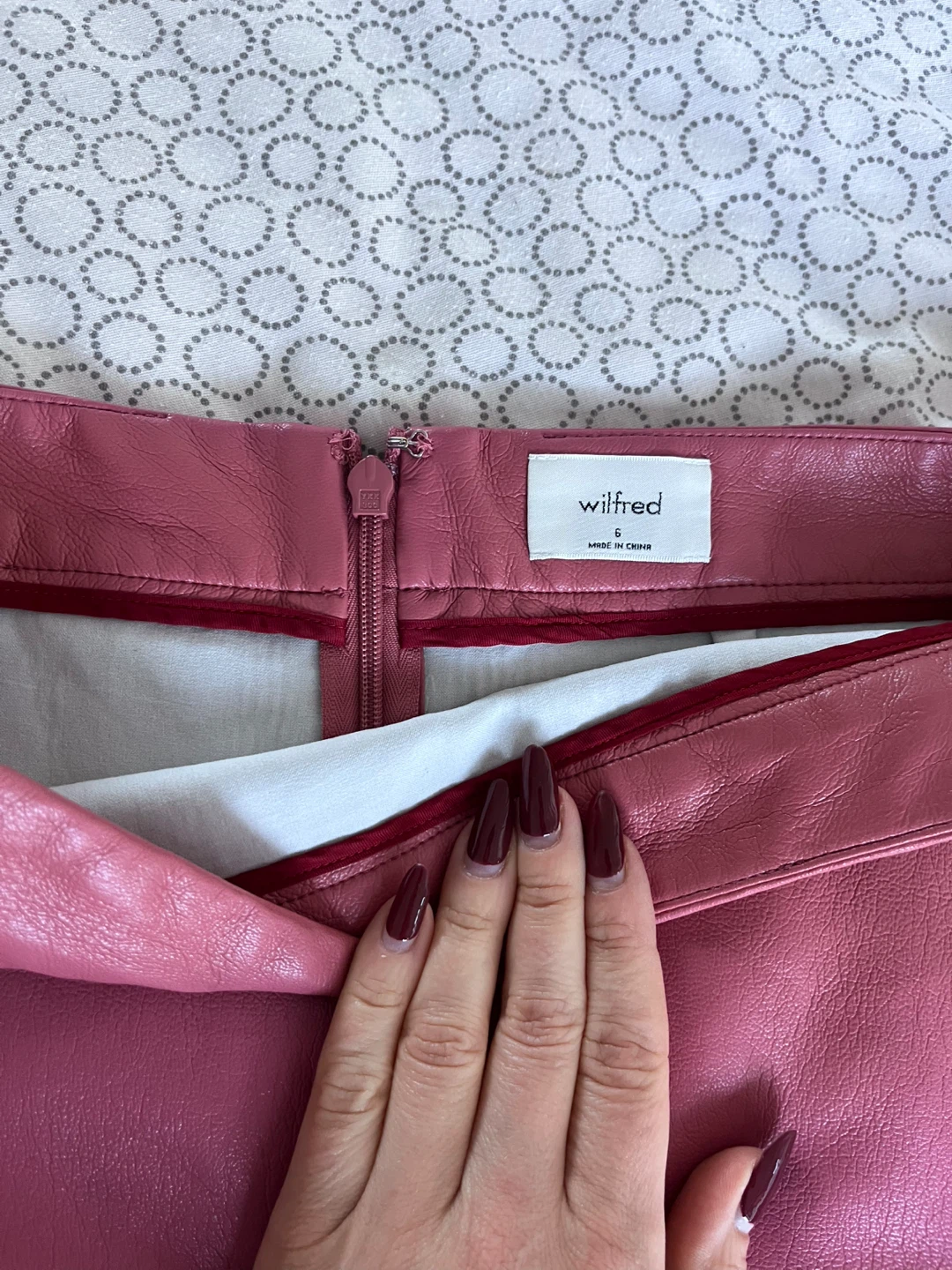 Wilfred Pink Leather Mini Skirt - photo 4
