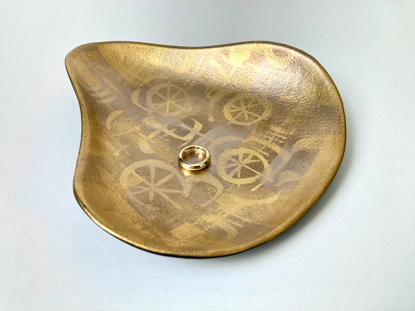 Vintage MCM 1960 Sascha Brastoff Gold Ceramic Art Plate