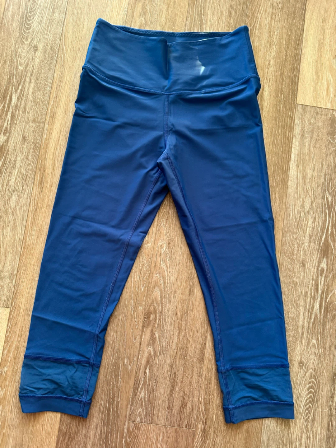 Victoria Sport Blue Cropped Leggings
