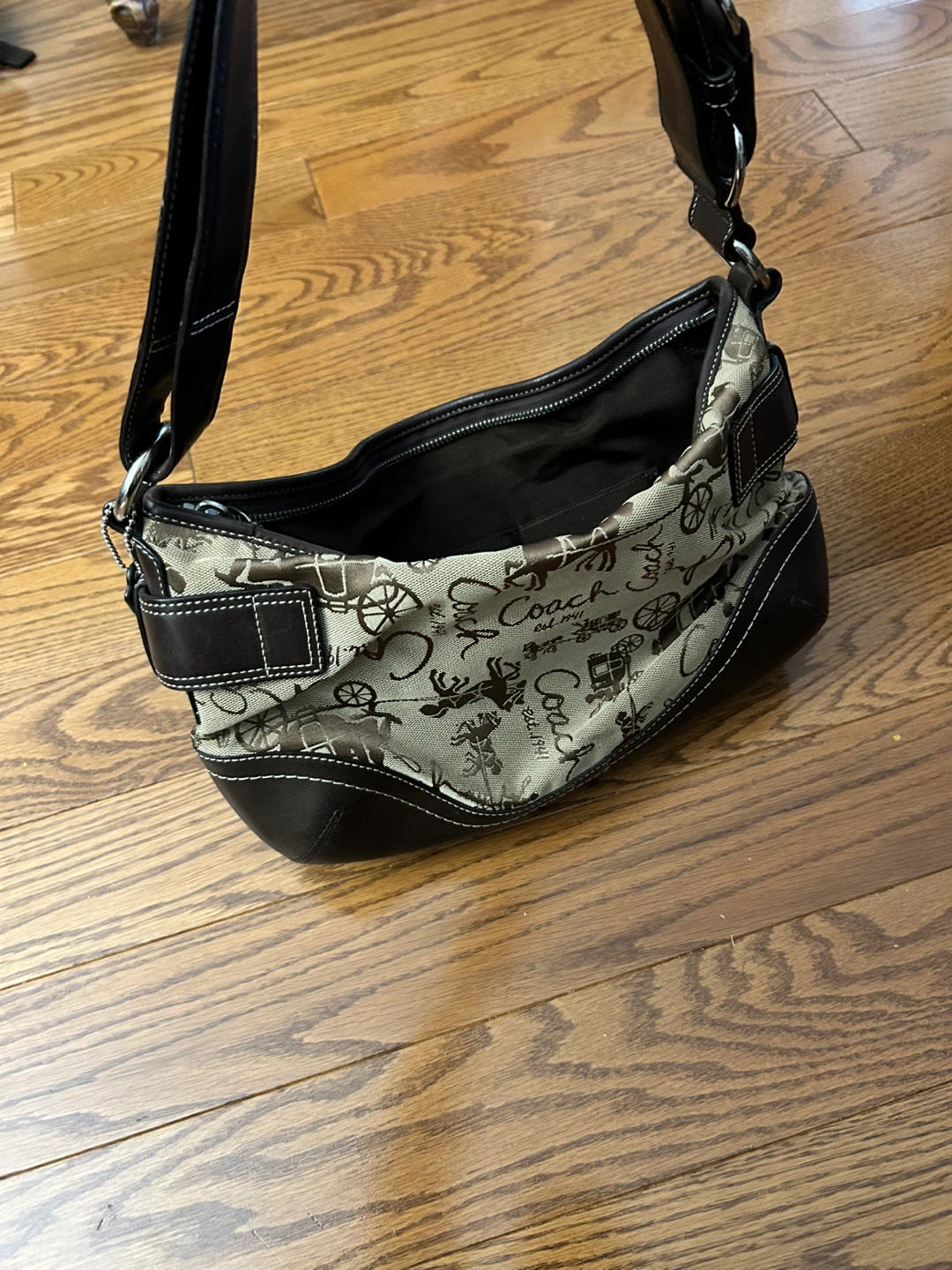 Coach Horse and Carriage Shoulder Bag - photo 2
