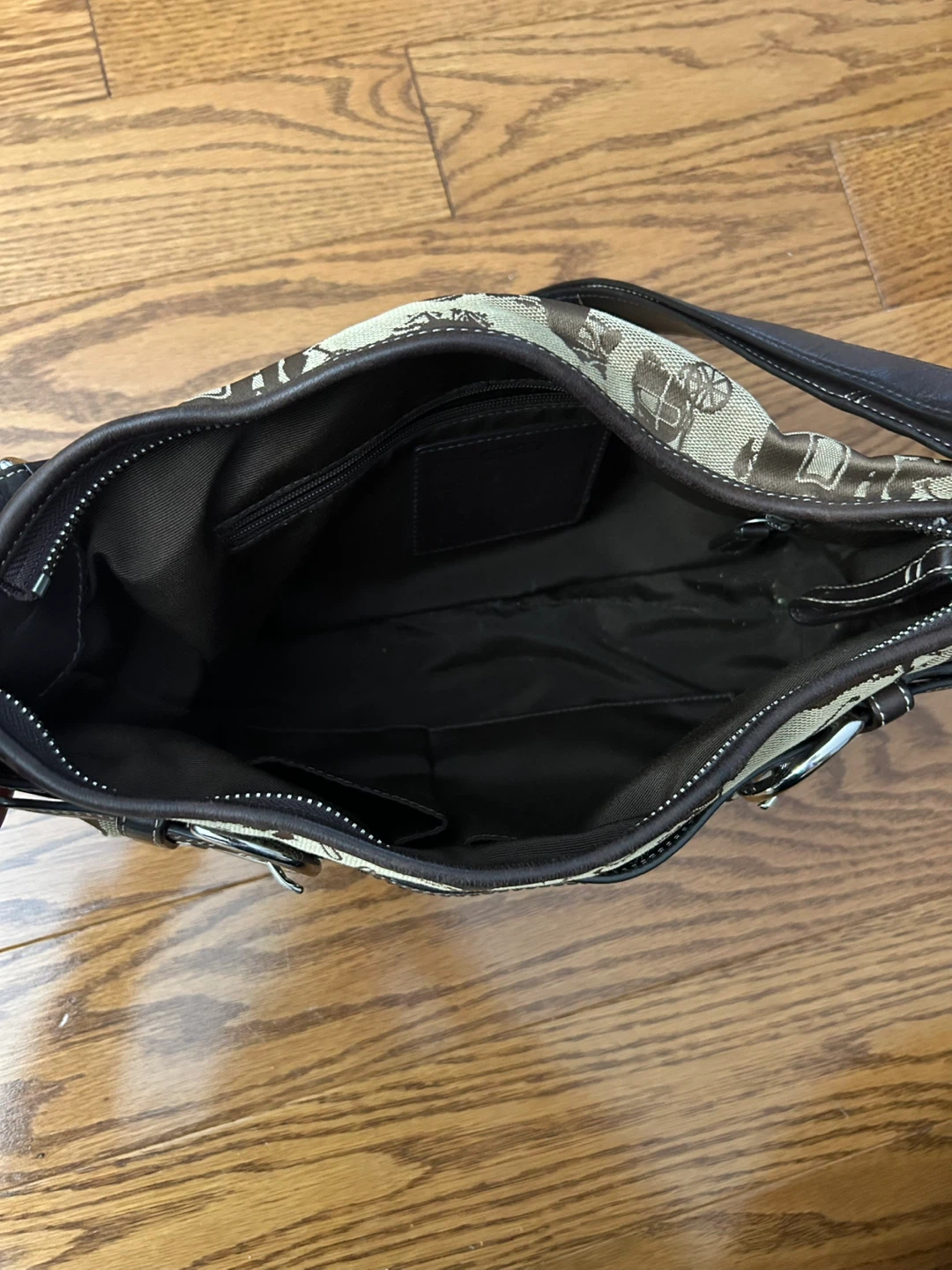 Coach Horse and Carriage Shoulder Bag - photo 3