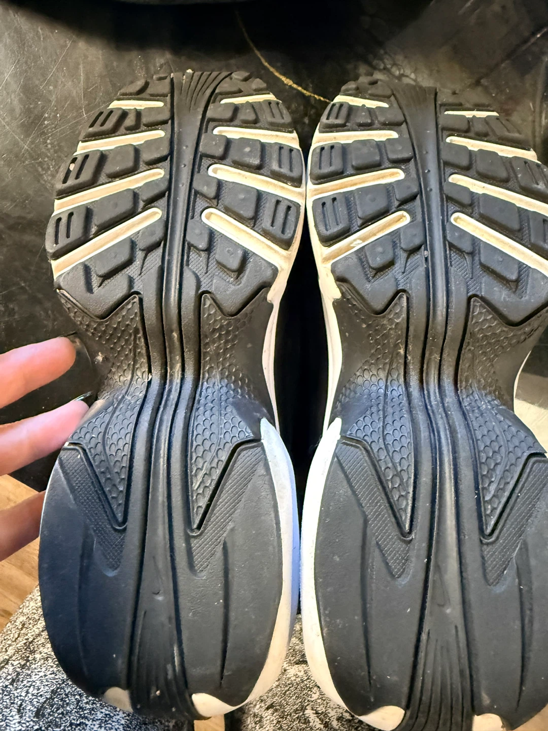 Authentic Niki Running Shoes - photo 3