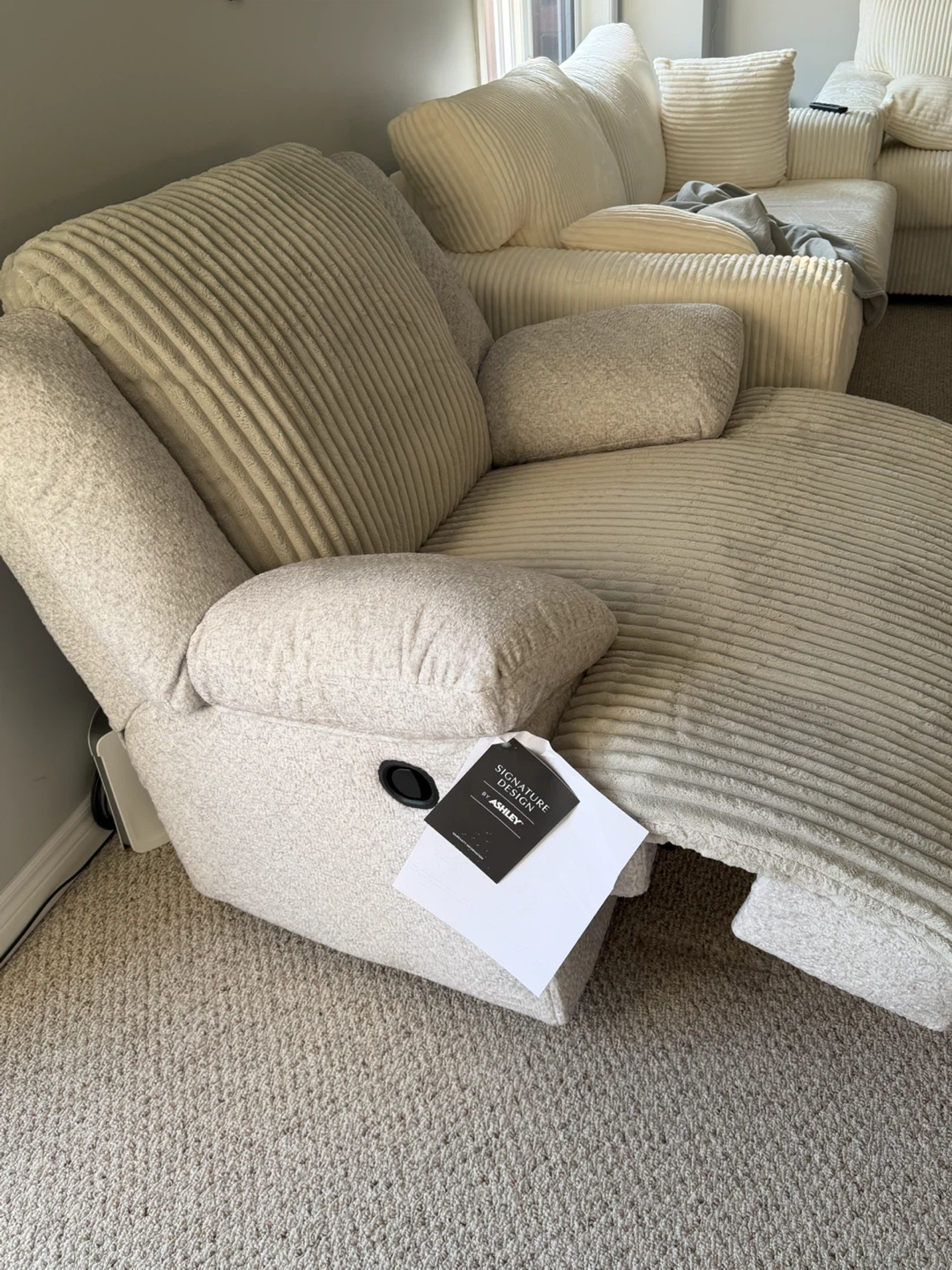 Signature Design by Ashley Recliner - photo 4