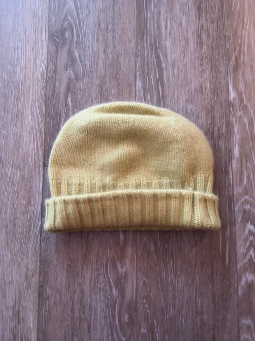 Banana Republic 100% Cashmere Beanie