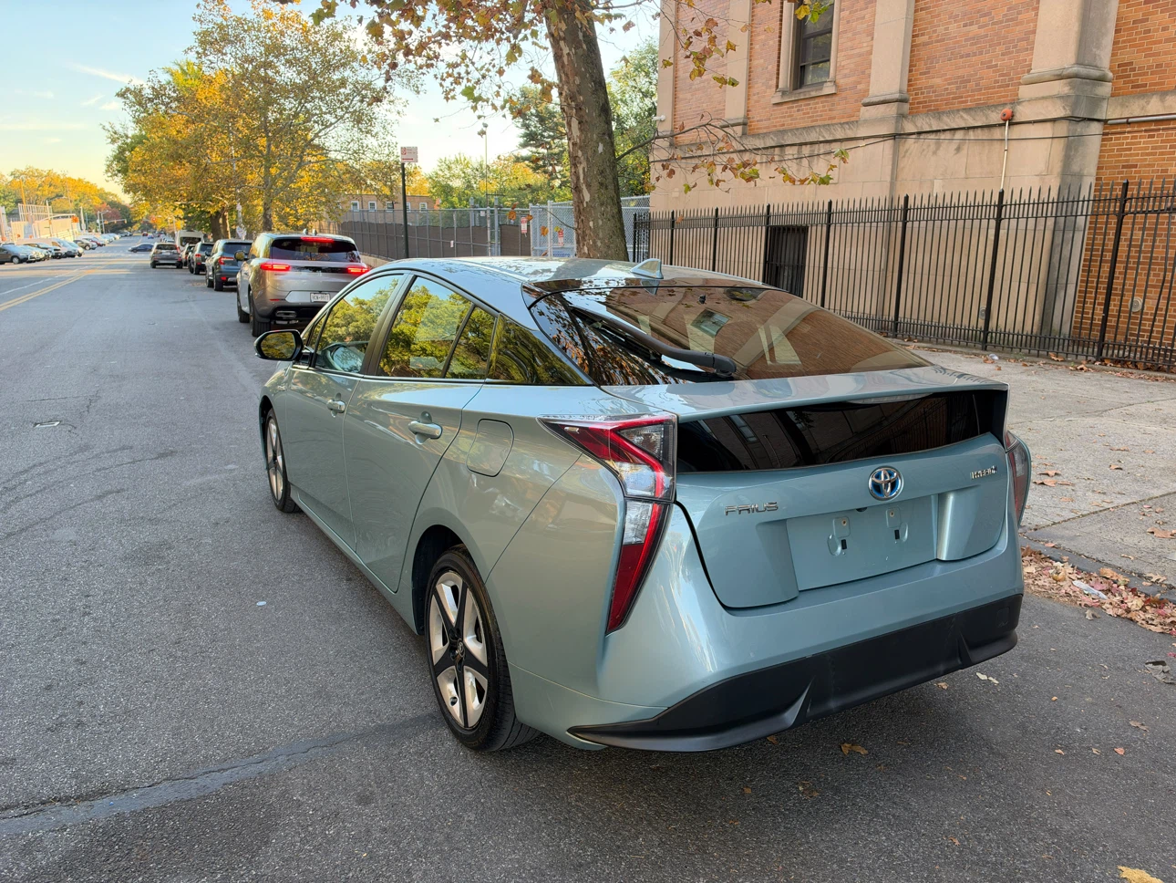 2017 Toyota Prius Hybrid - photo 4