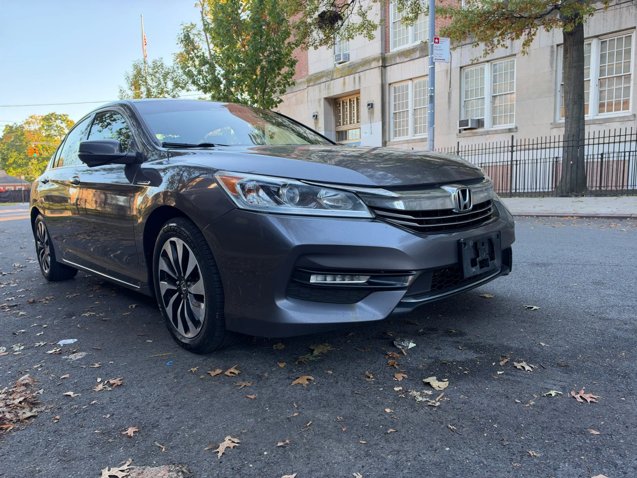2017 Honda Accord Hybrid Sedan - photo 2