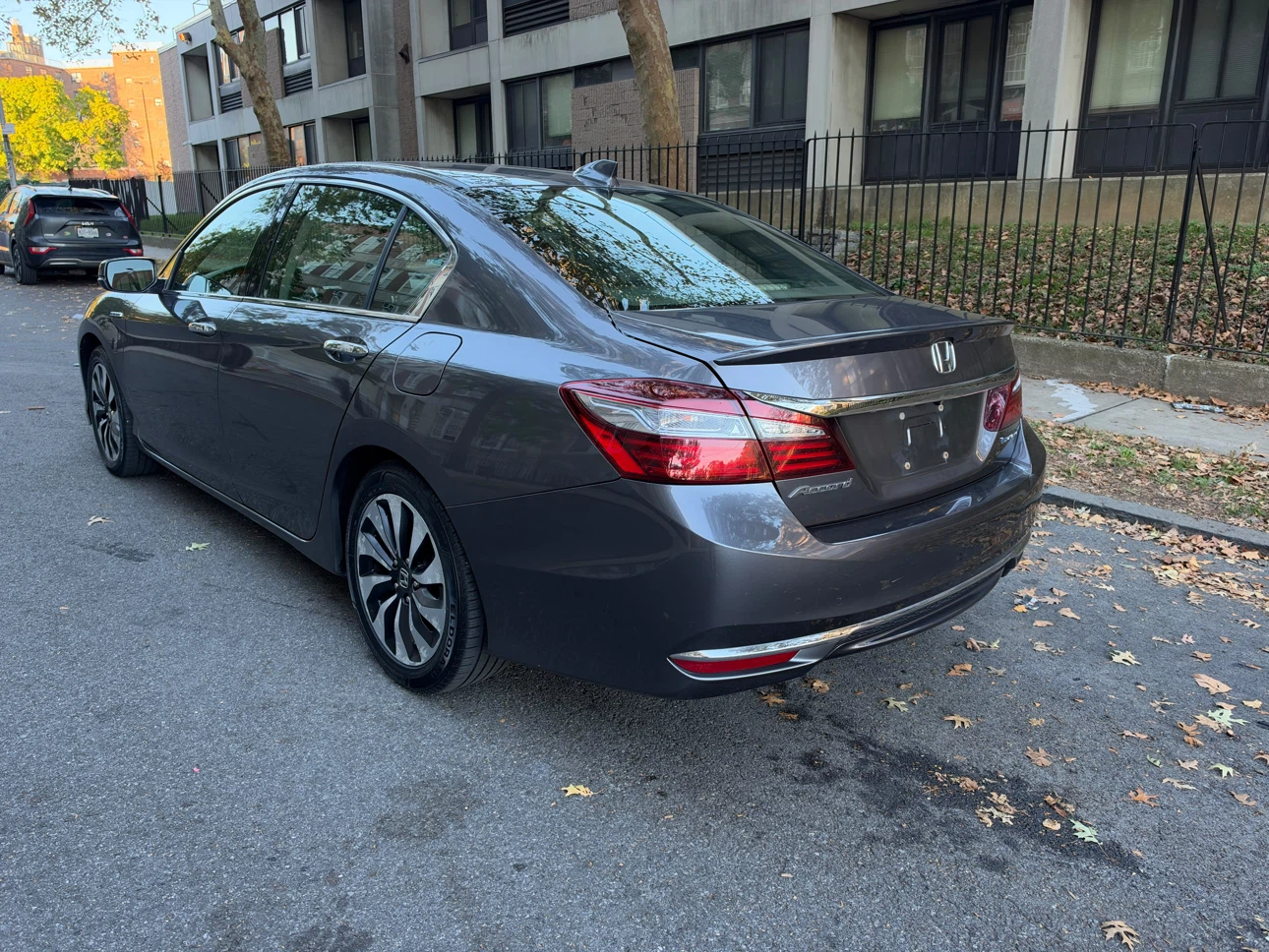 2017 Honda Accord Hybrid Sedan - photo 4