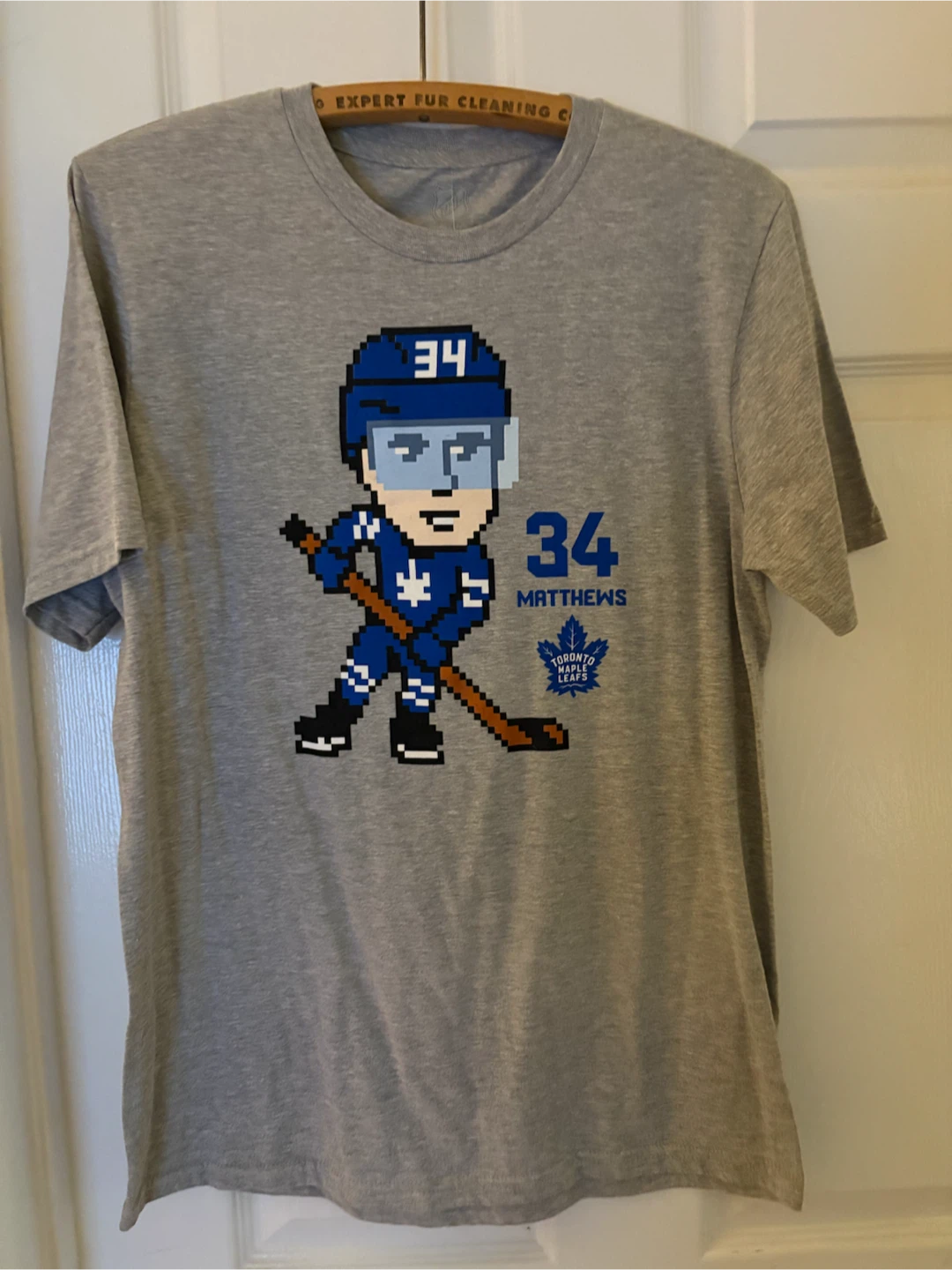 Toronto Maple Leafs Auston Matthews youth xl-18 Tshirt -New
