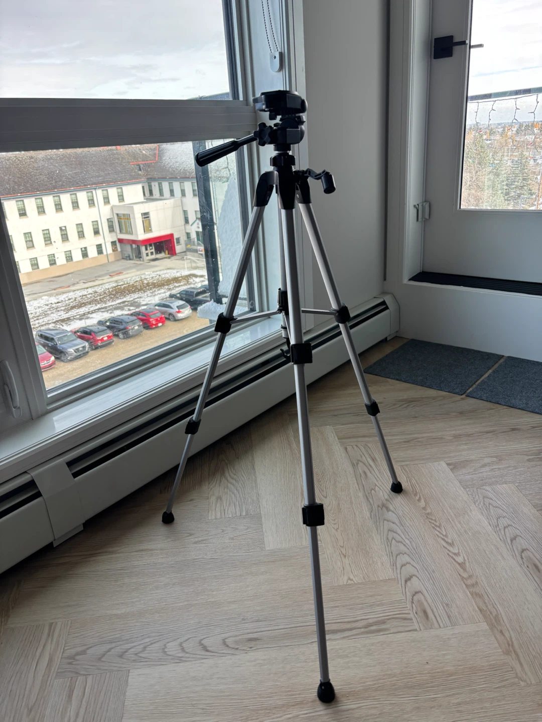 Adjustable Camera Tripod - photo 2