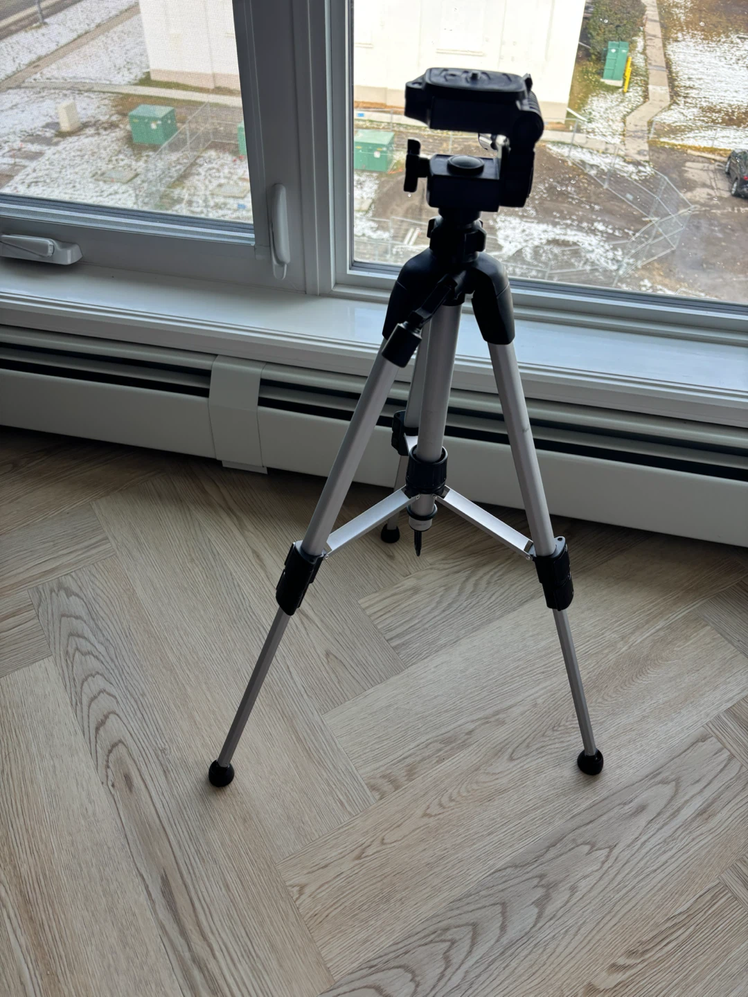 Adjustable Camera Tripod - photo 3