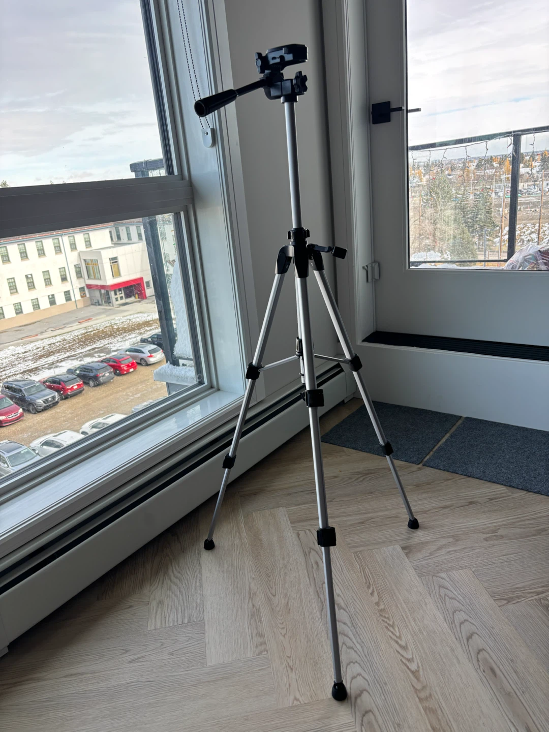 Adjustable Camera Tripod - photo 4