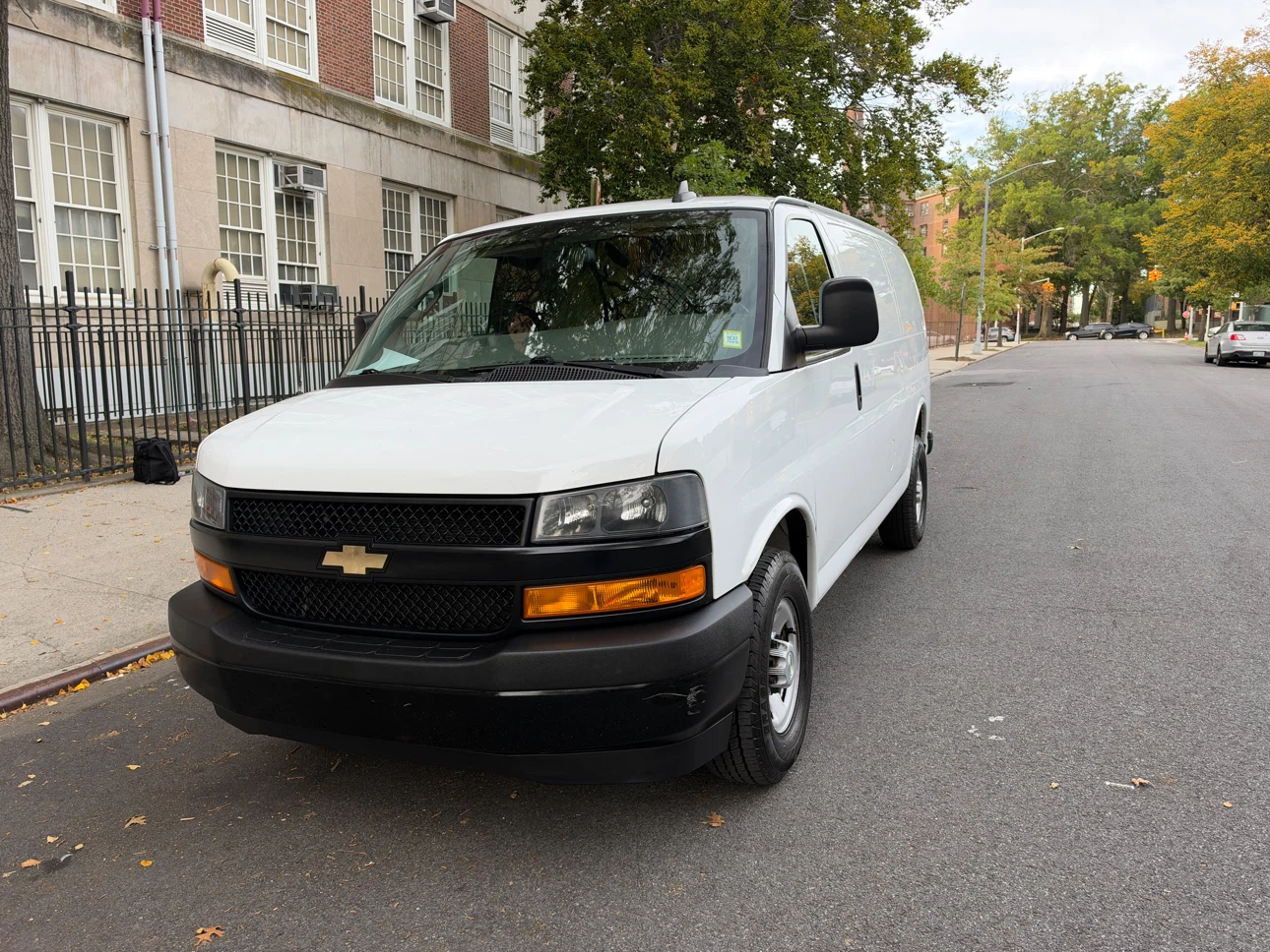 2021 Chevrolet Express 2500 - photo 2