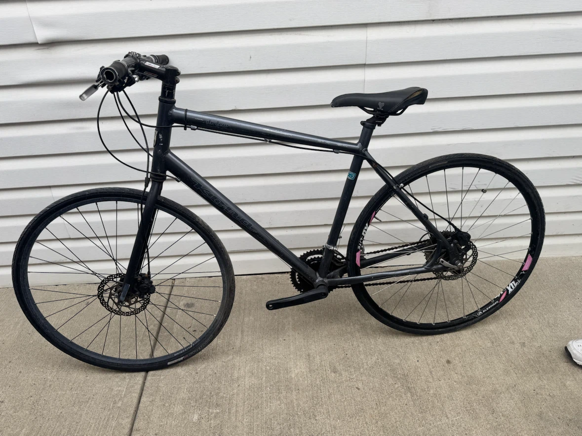 Kona Hybrid Bike with Hydraulic Disk Brakes