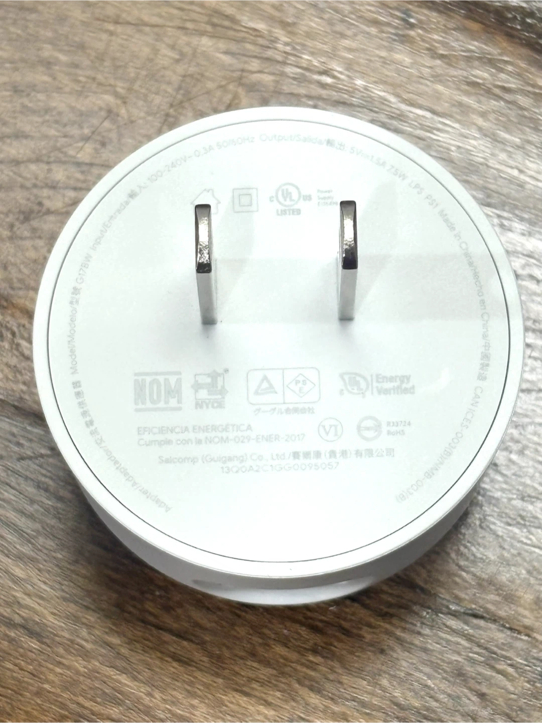 Google G17BW USB Power Adapter - photo 3
