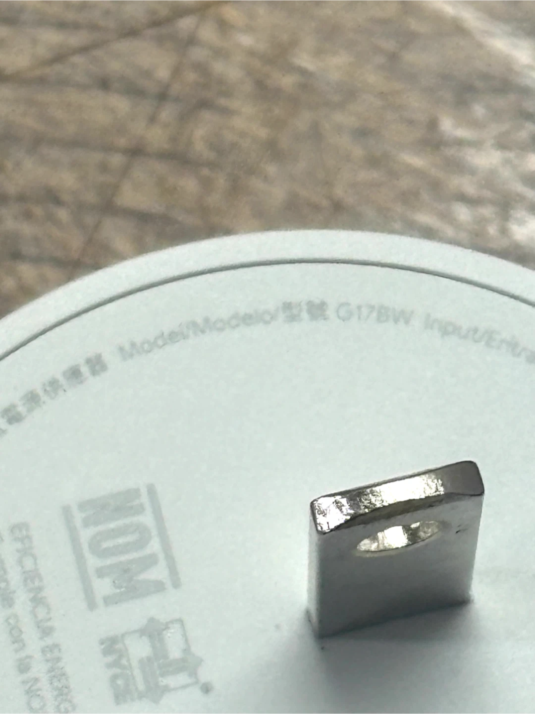 Google G17BW USB Power Adapter - photo 4