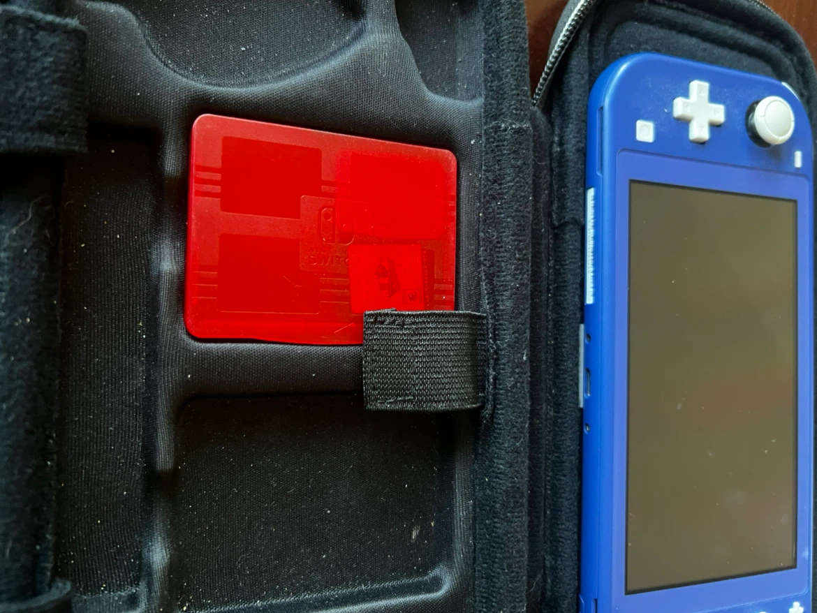 Nintendo Switch Lite + Super Mario Odyssey - photo 4