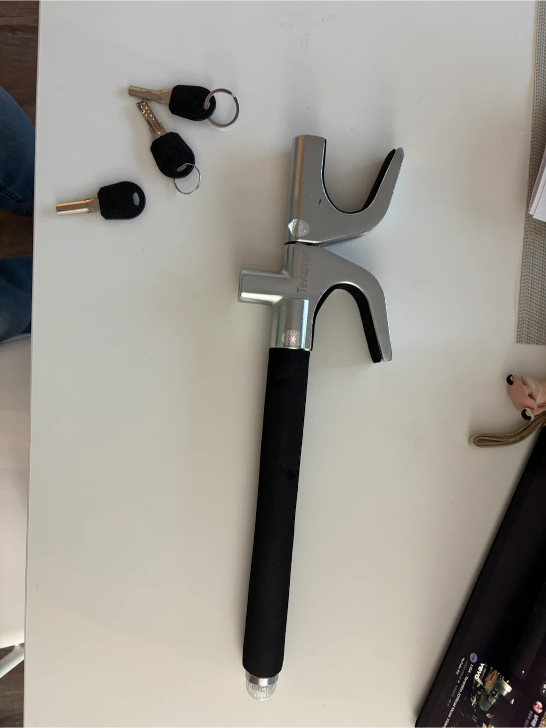 Tevlaphee Steering Wheel Lock (Anti-theft lock for car)