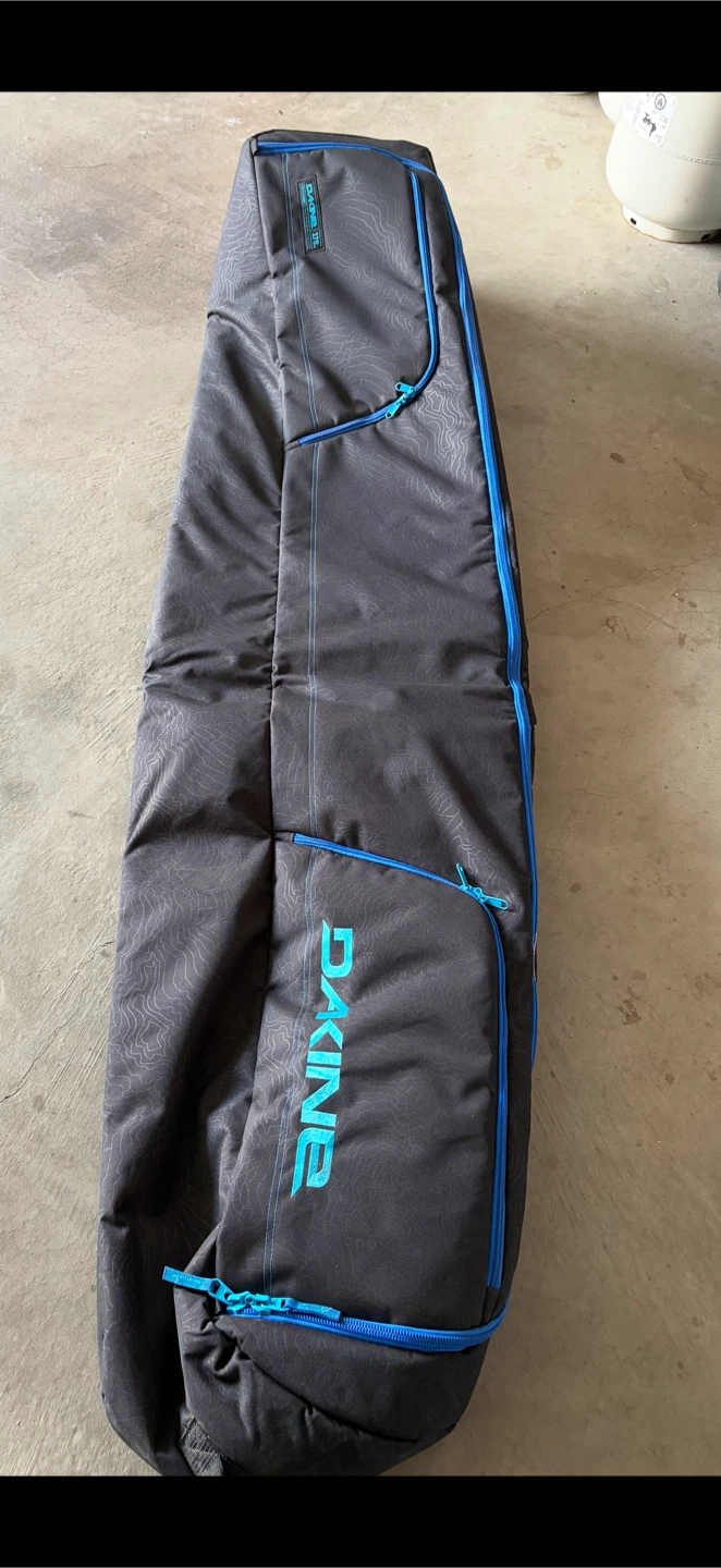 Dakine Padded Snowboard Bag $95