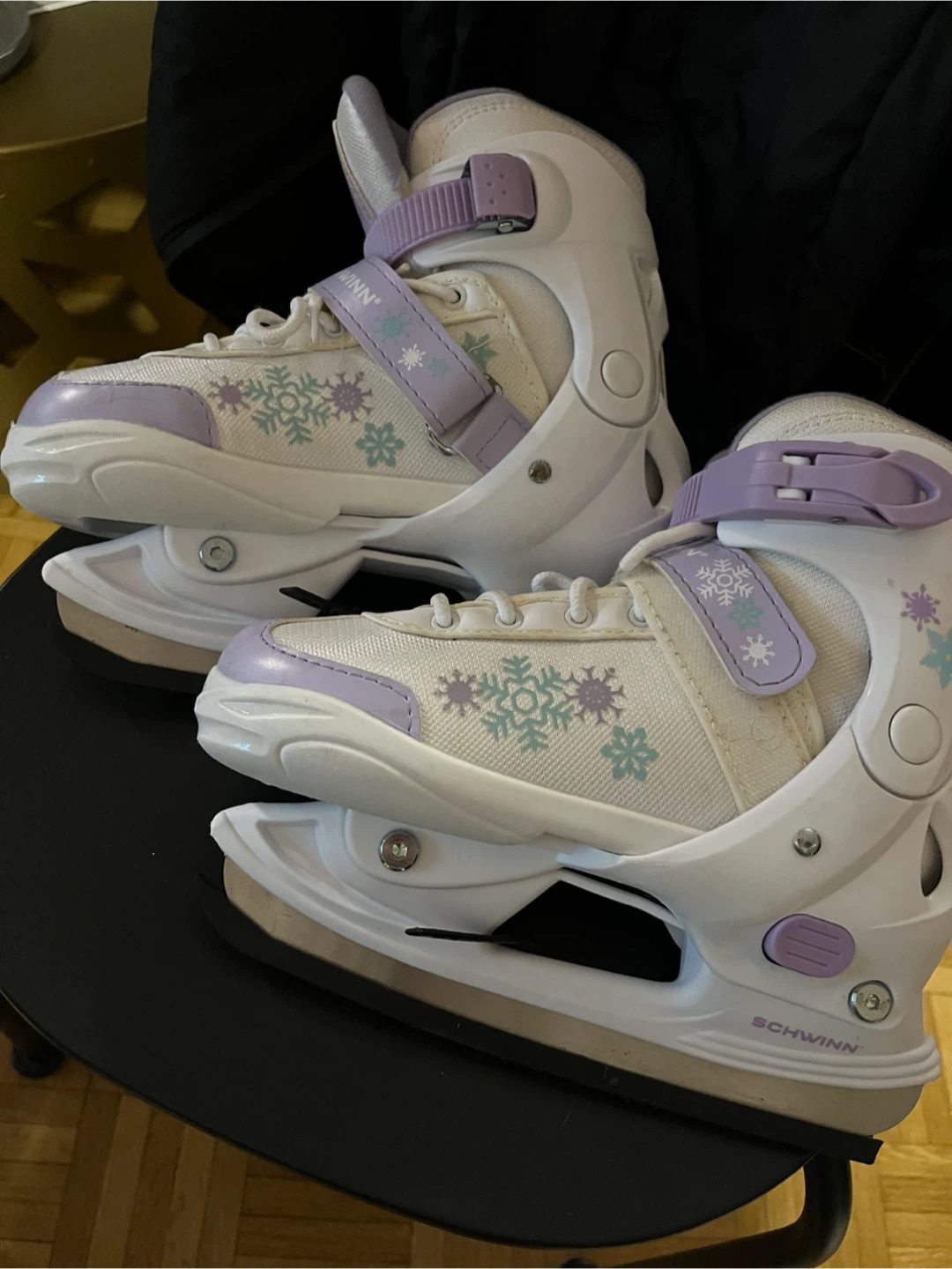 Size Adjustable Ice Skates