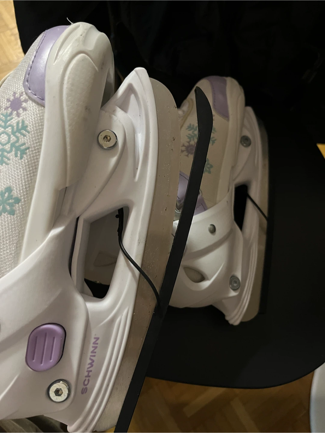 Size Adjustable Ice Skates - photo 4