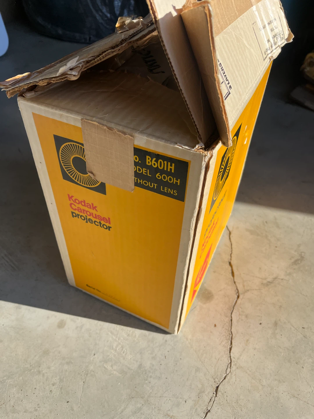 Kodak B601H Carousel Projector like new in box - photo 2