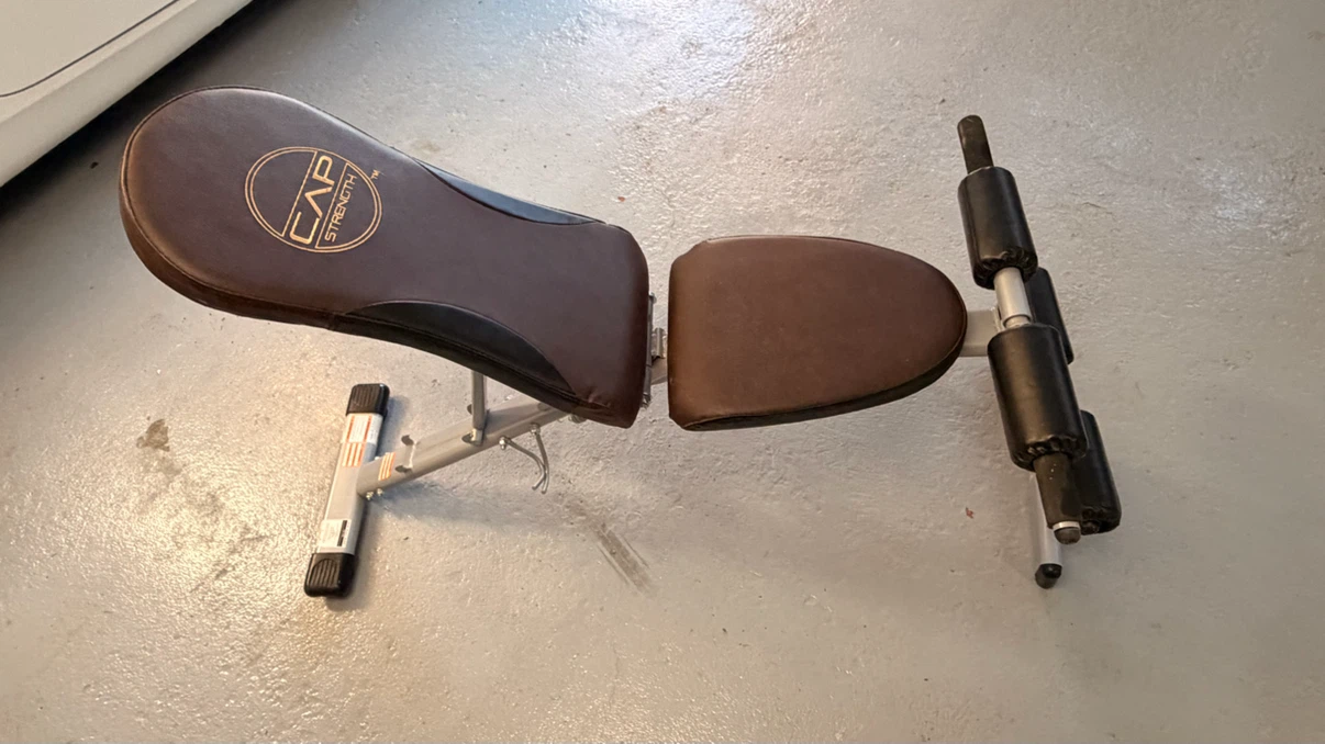 CAP Strength Adjustable Weight Bench