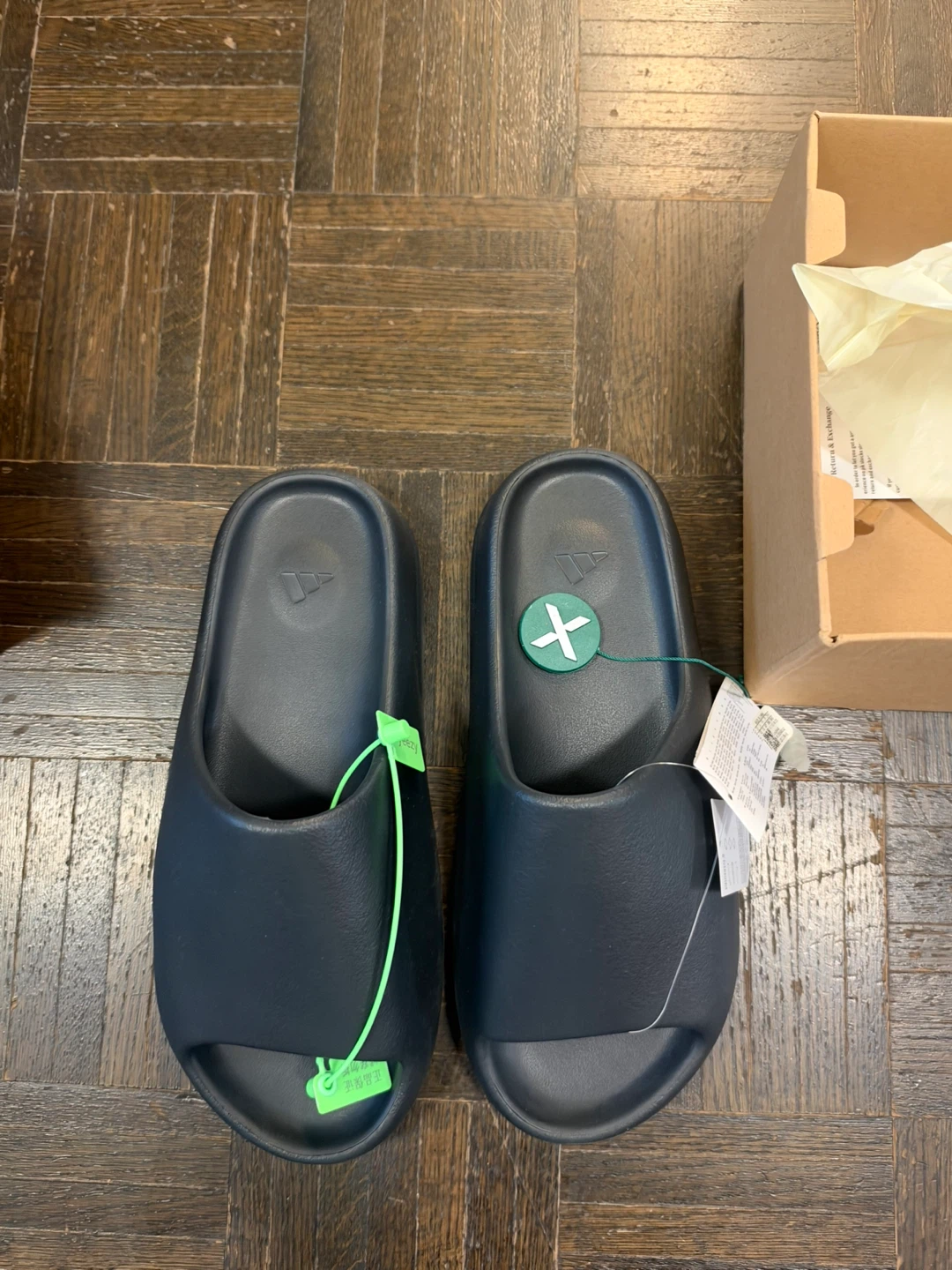 Adidas Yeezy Slide Onyx Size 12 - photo 4