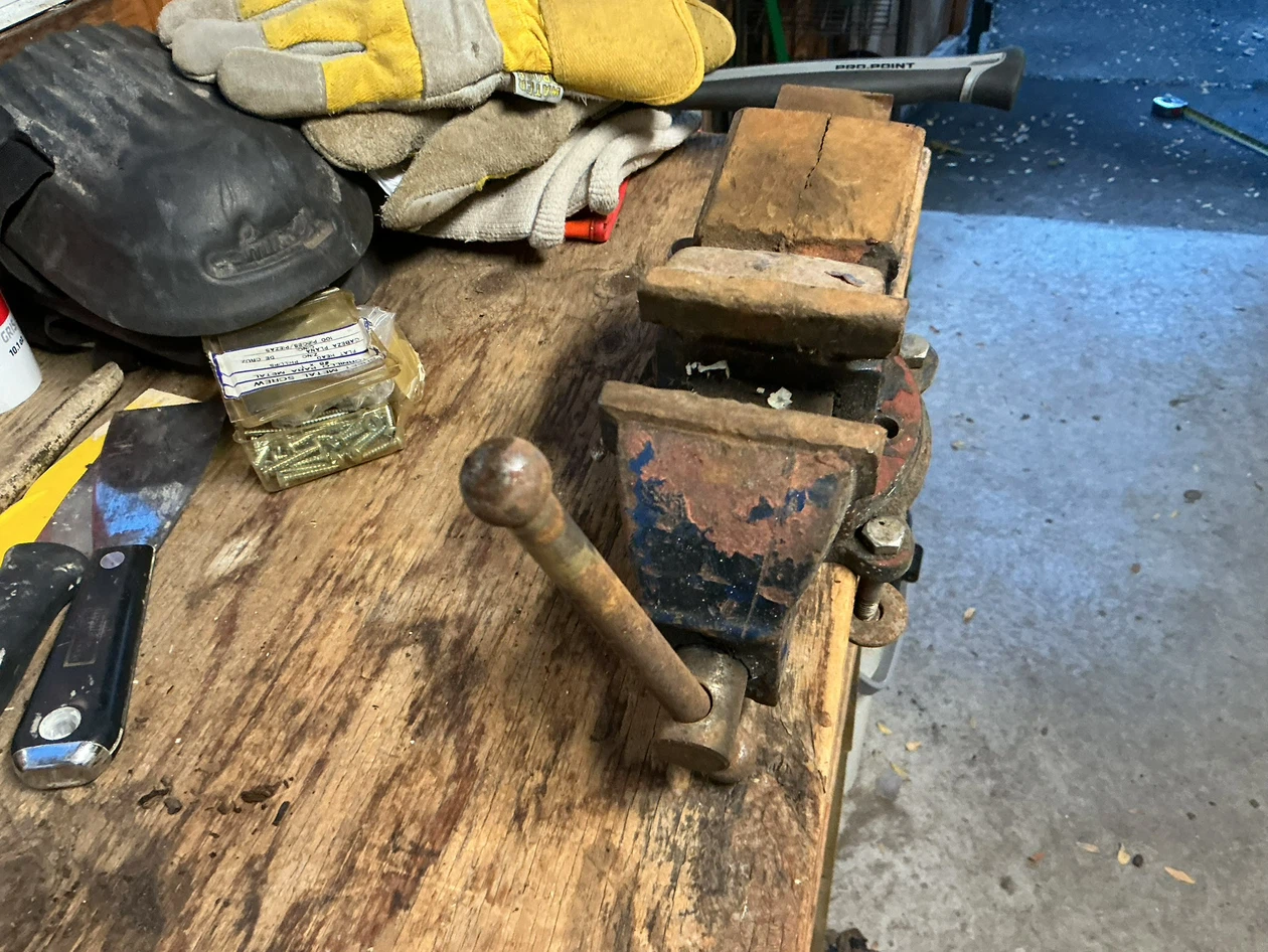 3 Inch Bench Vise with Swivel Base ! - photo 3