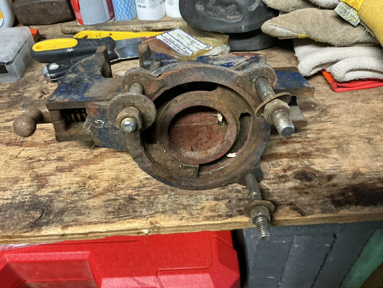 3 Inch Bench Vise with Swivel Base ! - photo 4