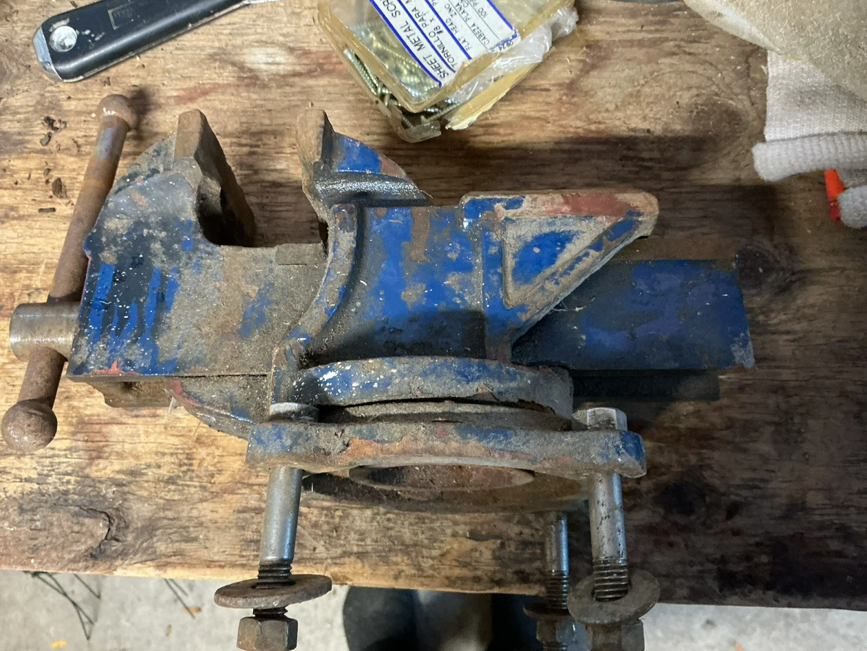 3 Inch Bench Vise with Swivel Base ! - photo 5