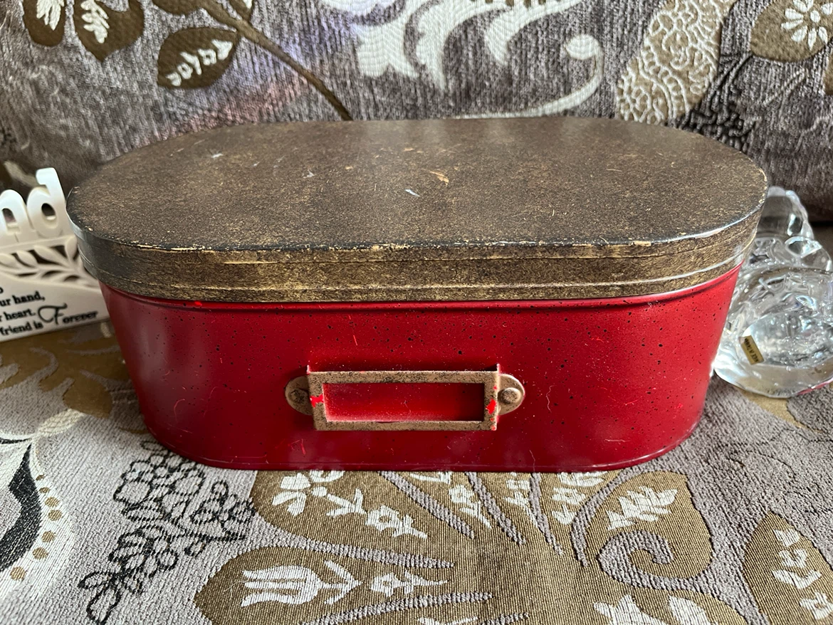Home Decor Bundle: Storage Tin, Figurine, and Signs - photo 3