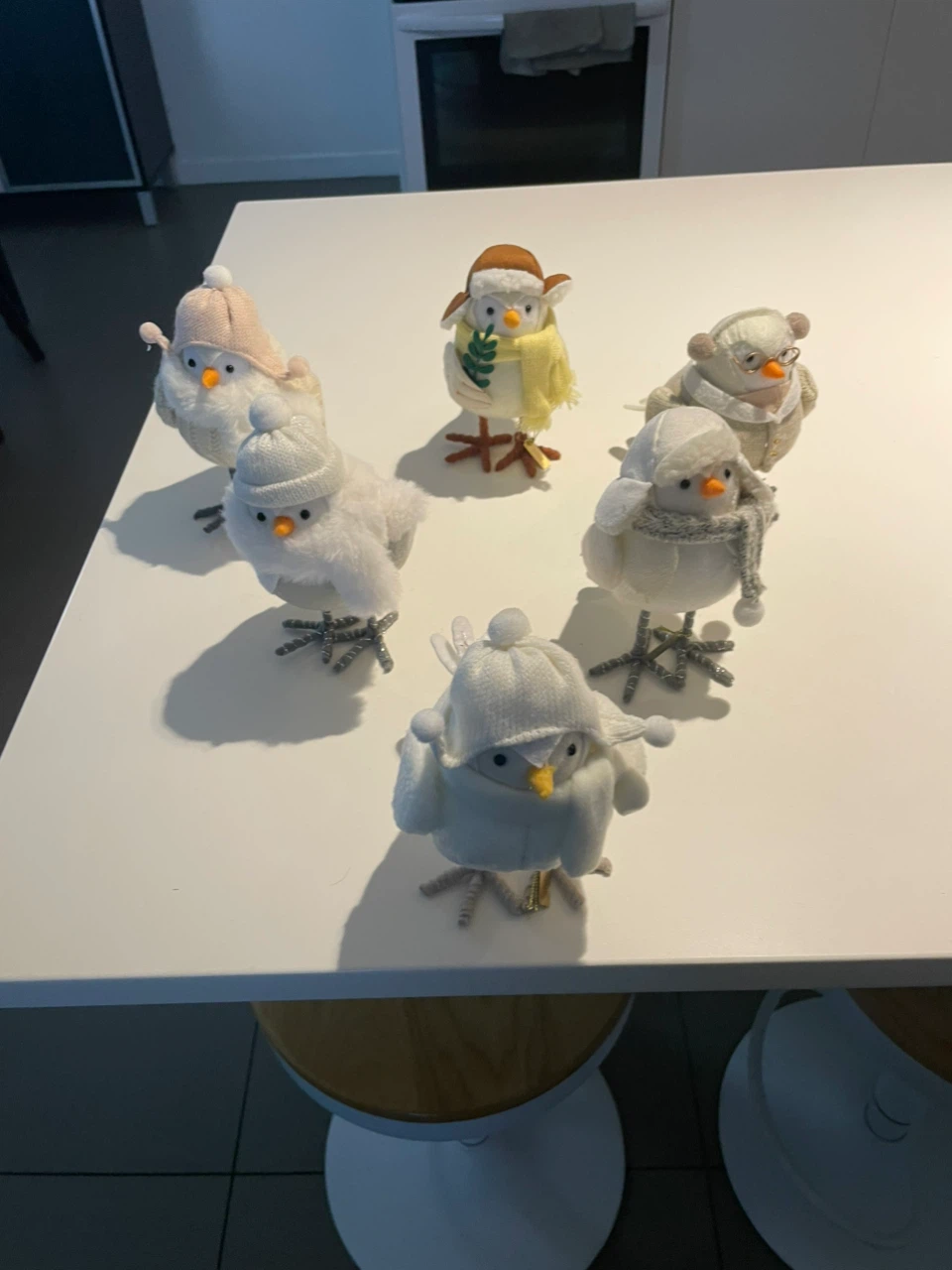 Set of 6 Decorative Winter Bird Figurines - photo 2
