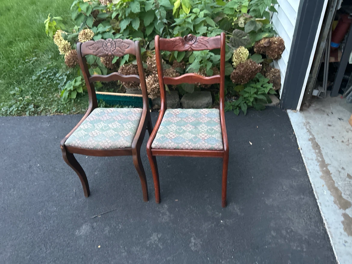 Wooden Entertainment Cabinet with Chairs