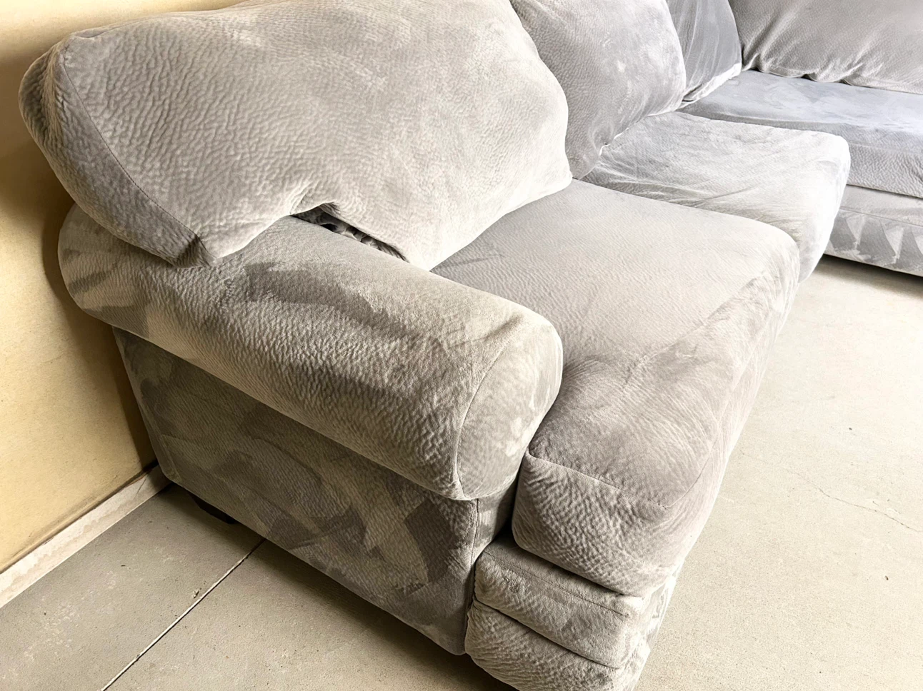 DELIVERY AVAILABLE! GREY MICROFIBER SECTIONAL FOR $400! - photo 2