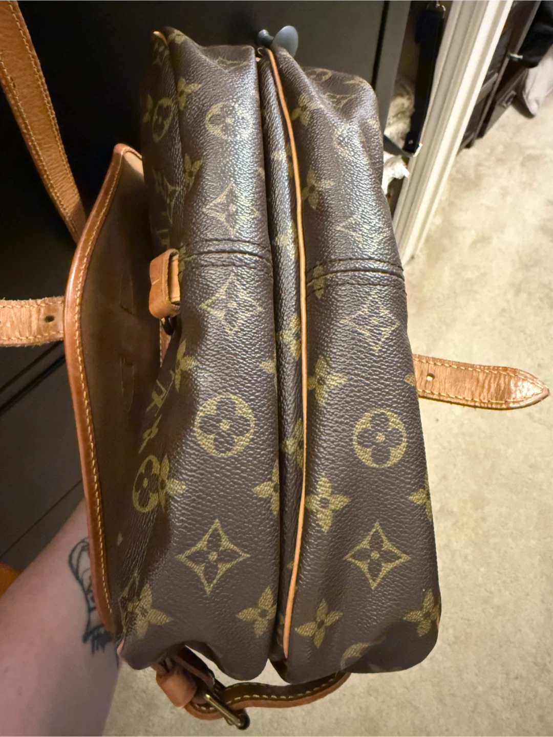 Louis Vuitton Monogram Canvas Shoulder Bag - photo 5