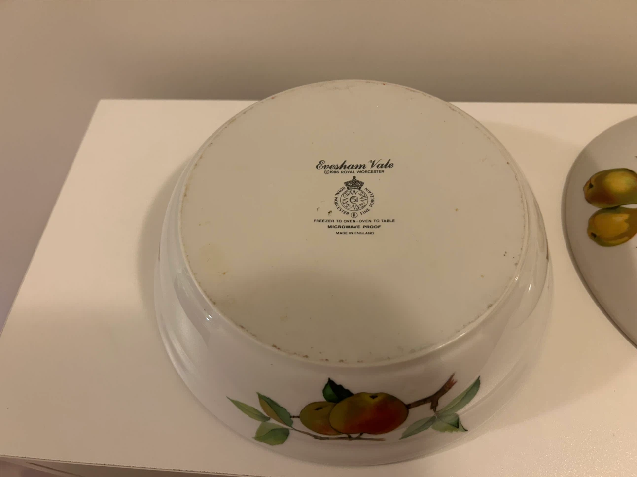 Royal Worcester Evesham Vale Casserole Dish - photo 4