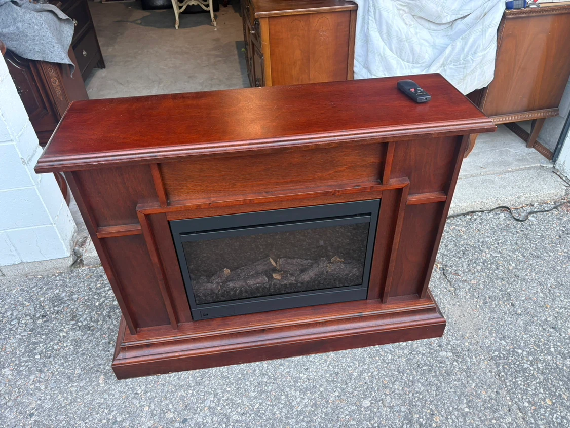 Free delivery used Electric Fireplace with Remote Control - photo 2