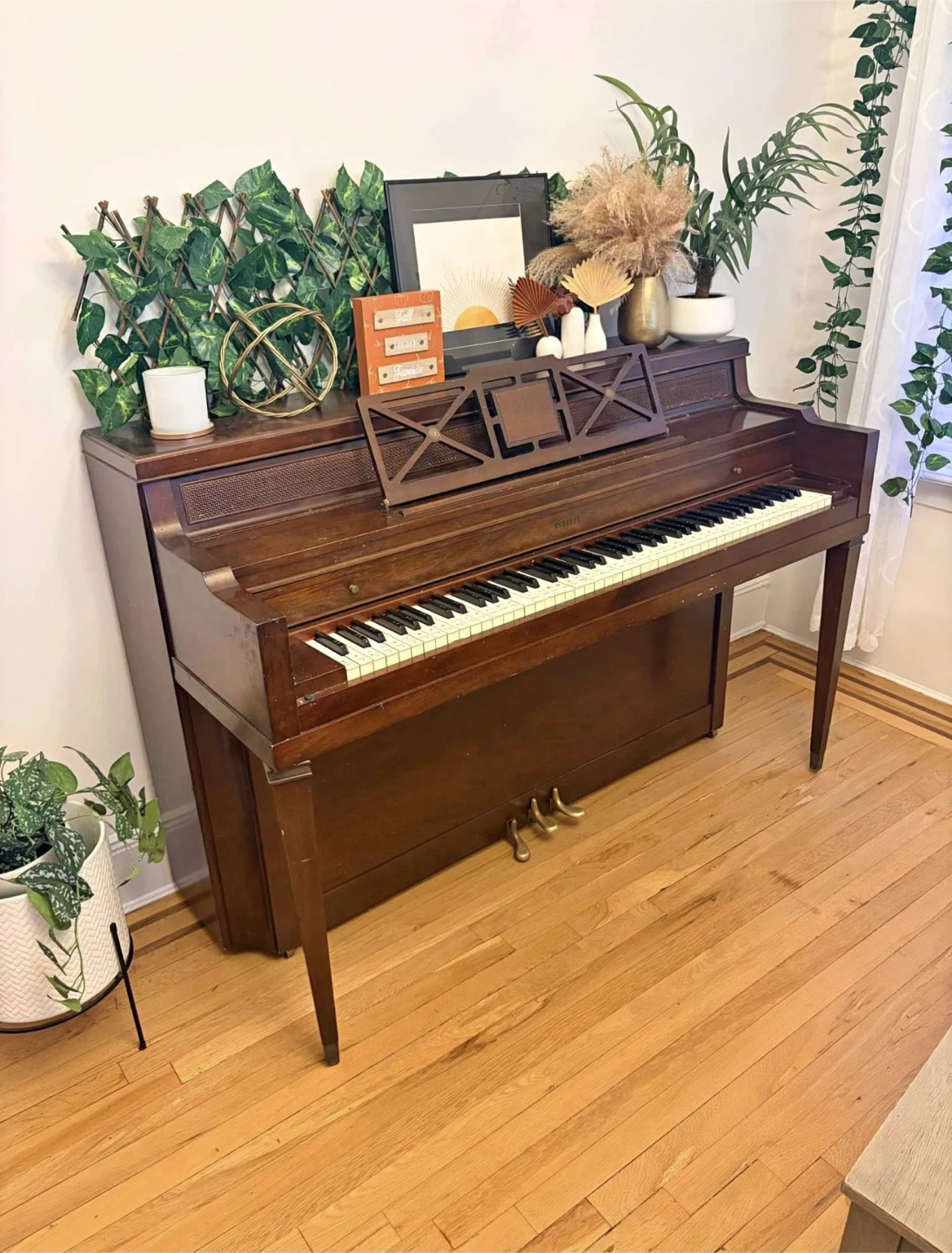Everett Upright Piano