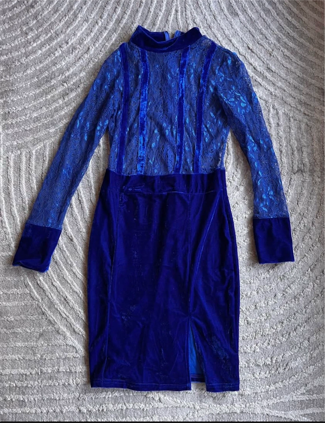 NEW Blue Velvet and Lace Dress - photo 2