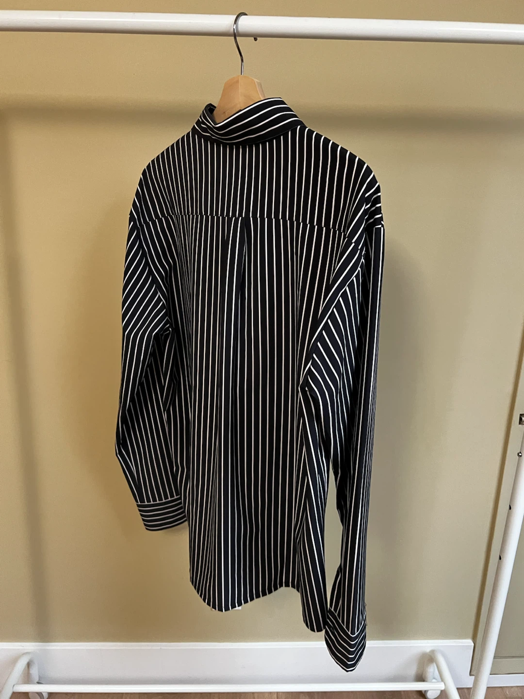 Black and white striped button-up shirt - photo 2