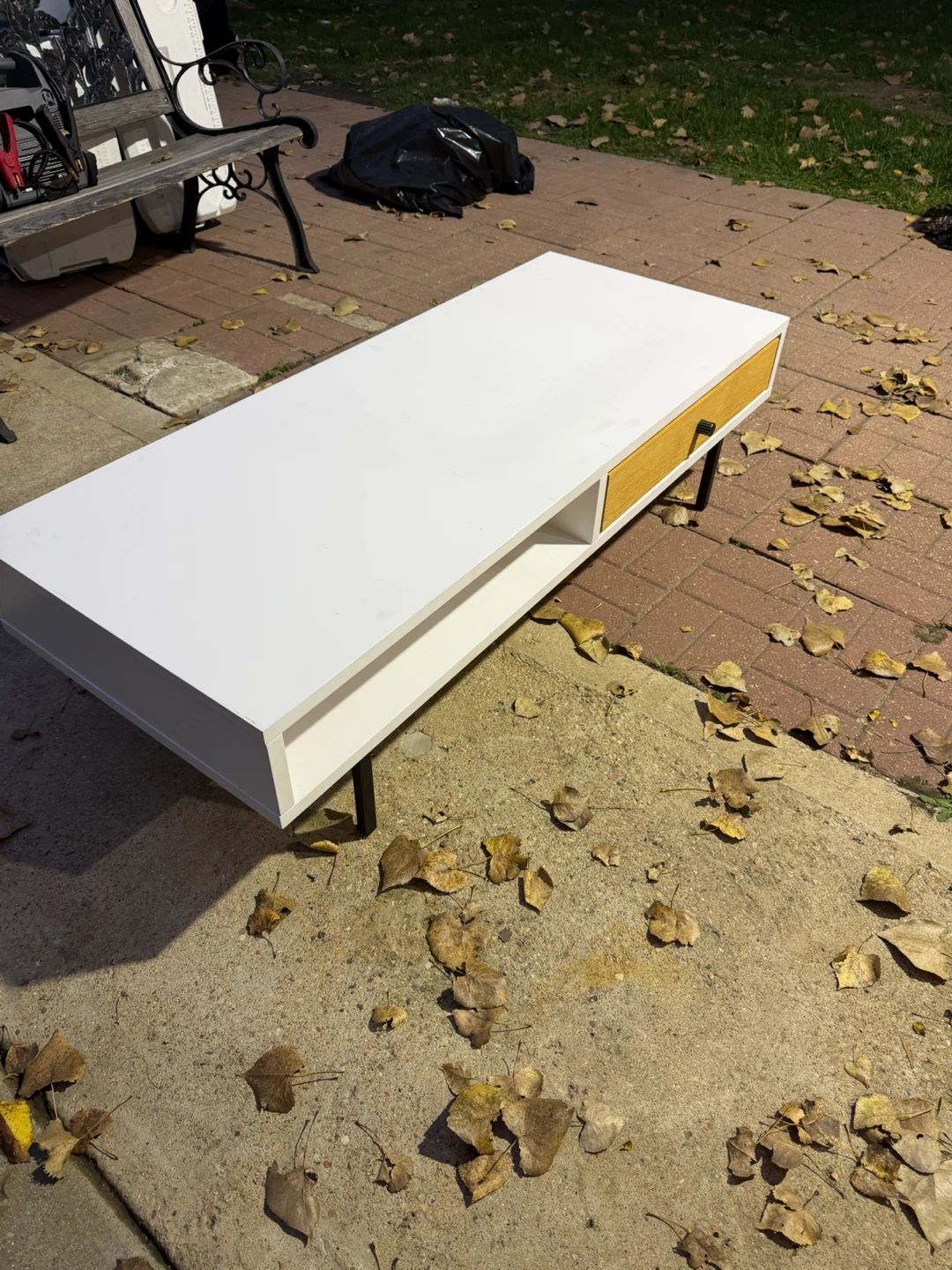 Modern White and Wood Coffee Table - photo 3